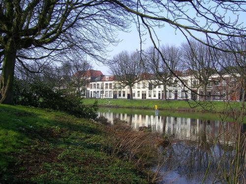 B&B Aan De Singelgracht Breda Exterior photo